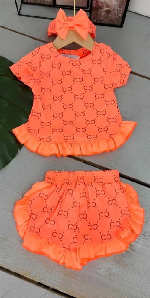 baby setje met roesjes