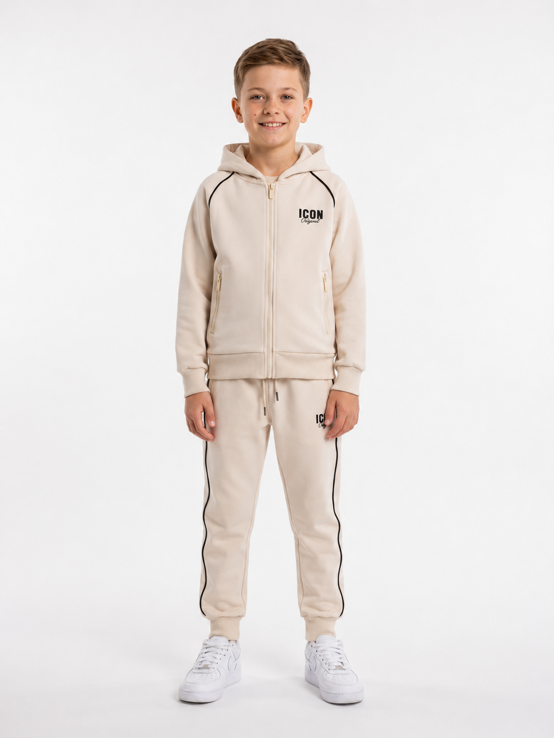 Icon jongens trainingspak beige